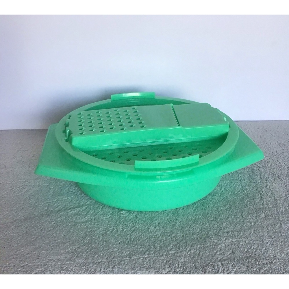 Tupperware 2 pc Cheese Veggie Grater Slicer Bowl Lid Jadeite Green-786-3 & 787-3